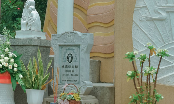 Vắng nhà ngày giỗ Cha